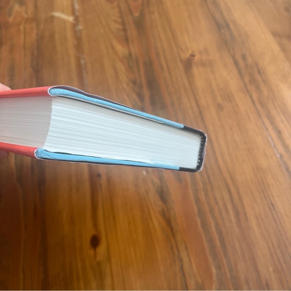 Lessons in Chemistry Book Hardcover by Bonnie Garmus - Picture 10 of 11